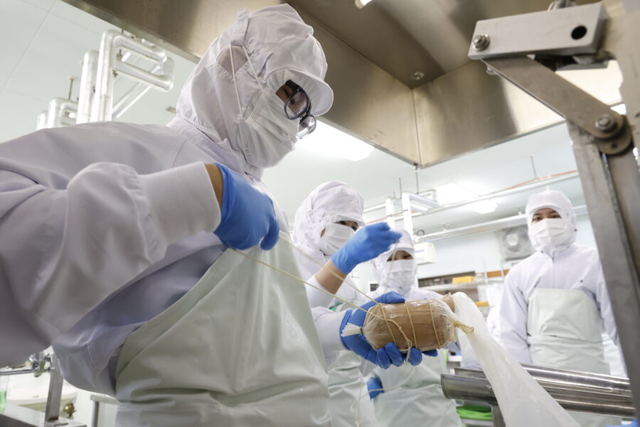 ご注文いただいた商品を製造中です!